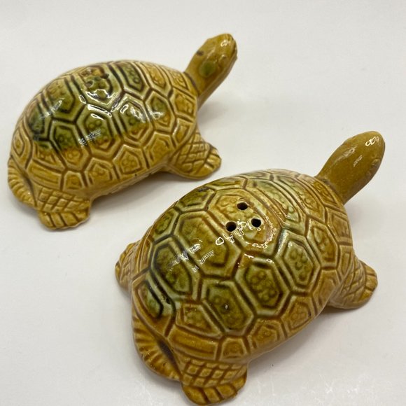 Ceramic Turtles Salt and Pepper Shakers Vintage *READ* - Picture 3 of 7